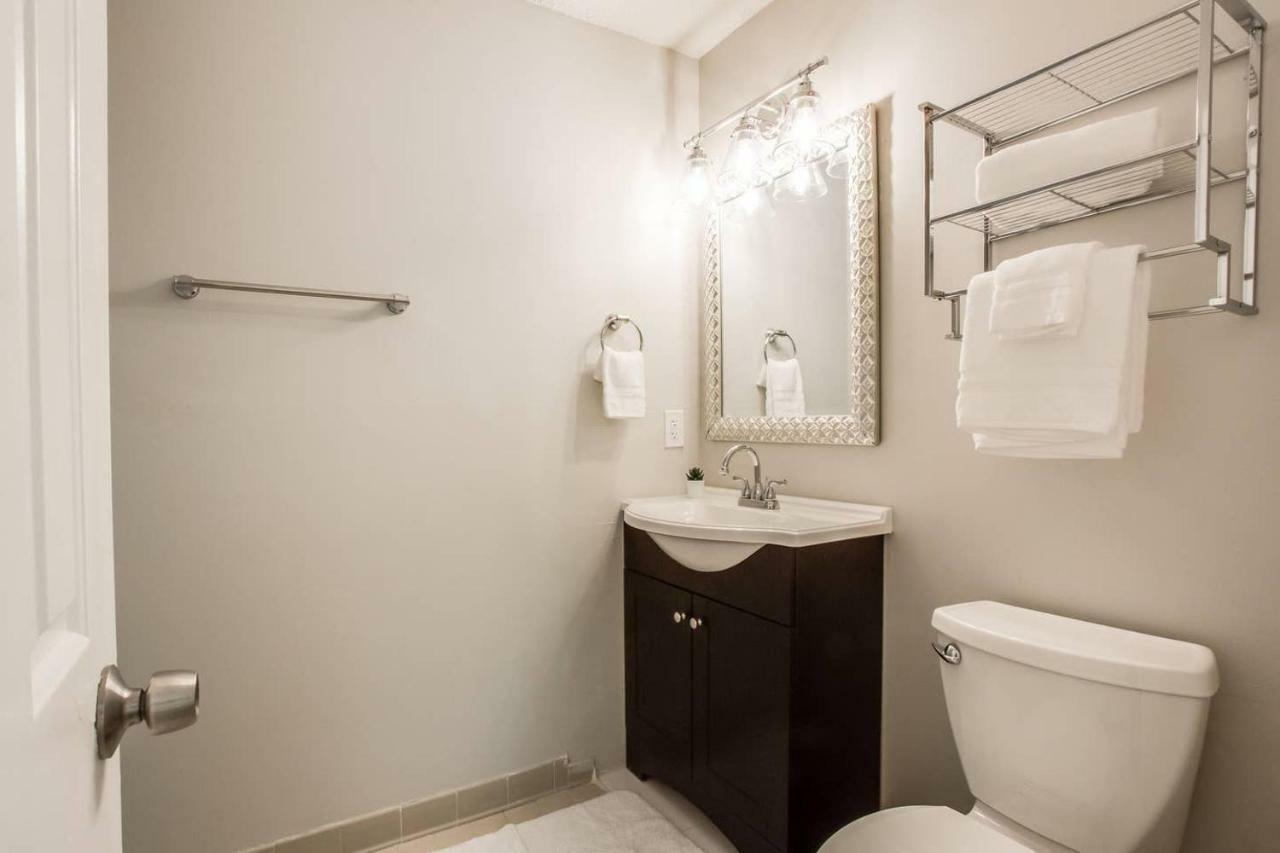 Modern + Cozy Townhome - Minutes To Avalon W/King RoswellRoswell  Kültér fotó