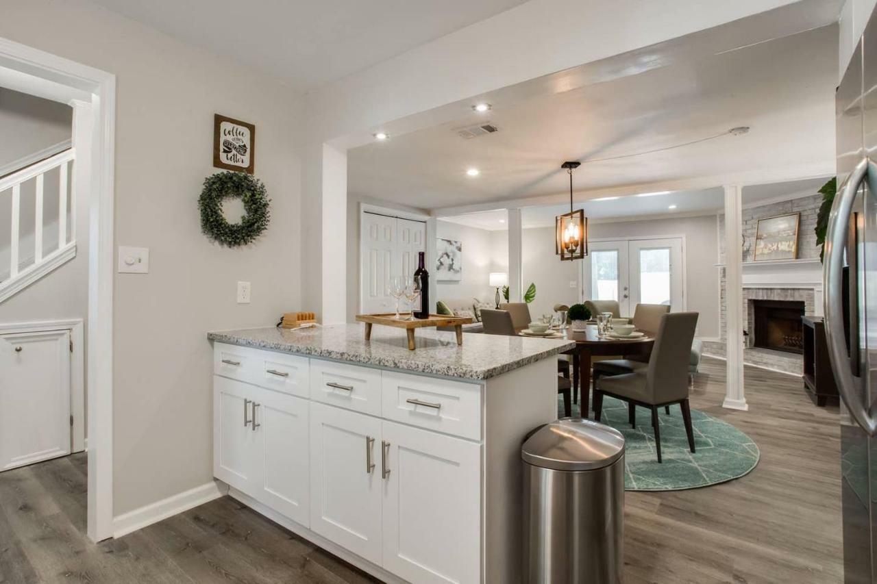 Modern + Cozy Townhome - Minutes To Avalon W/King RoswellRoswell  Kültér fotó