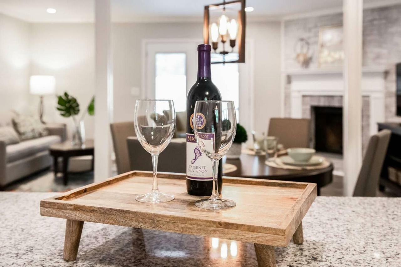 Modern + Cozy Townhome - Minutes To Avalon W/King RoswellRoswell  Kültér fotó